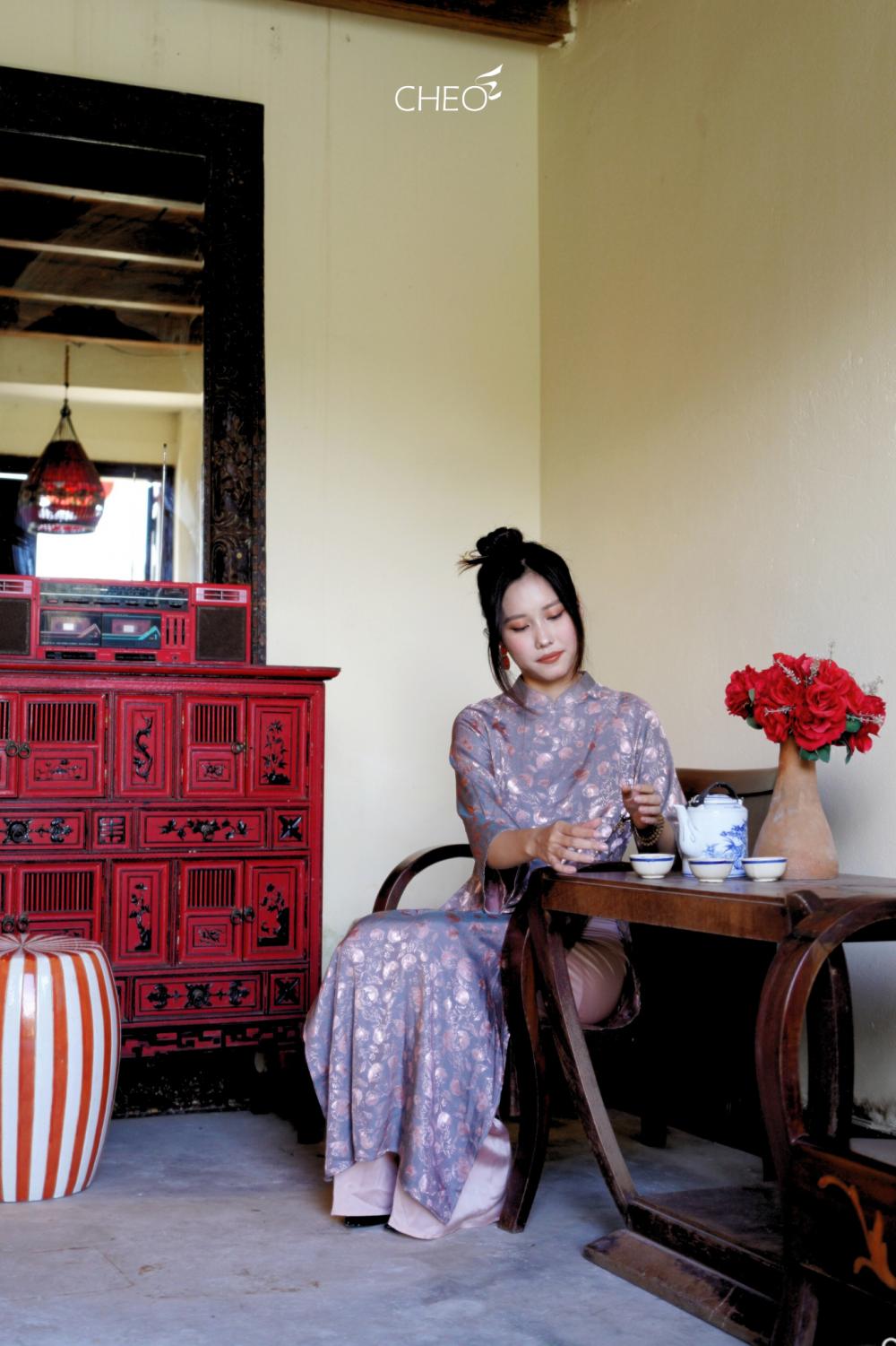 Áo dài lụa Tím hoa nhí