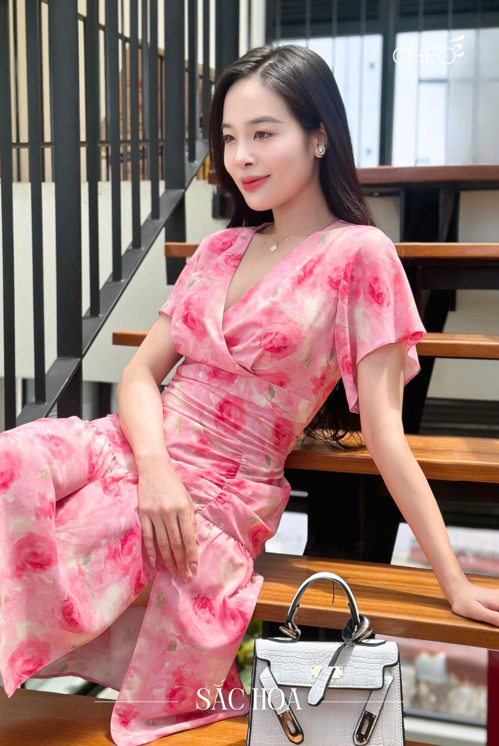 Đầm rút gấu CF hoa hồng