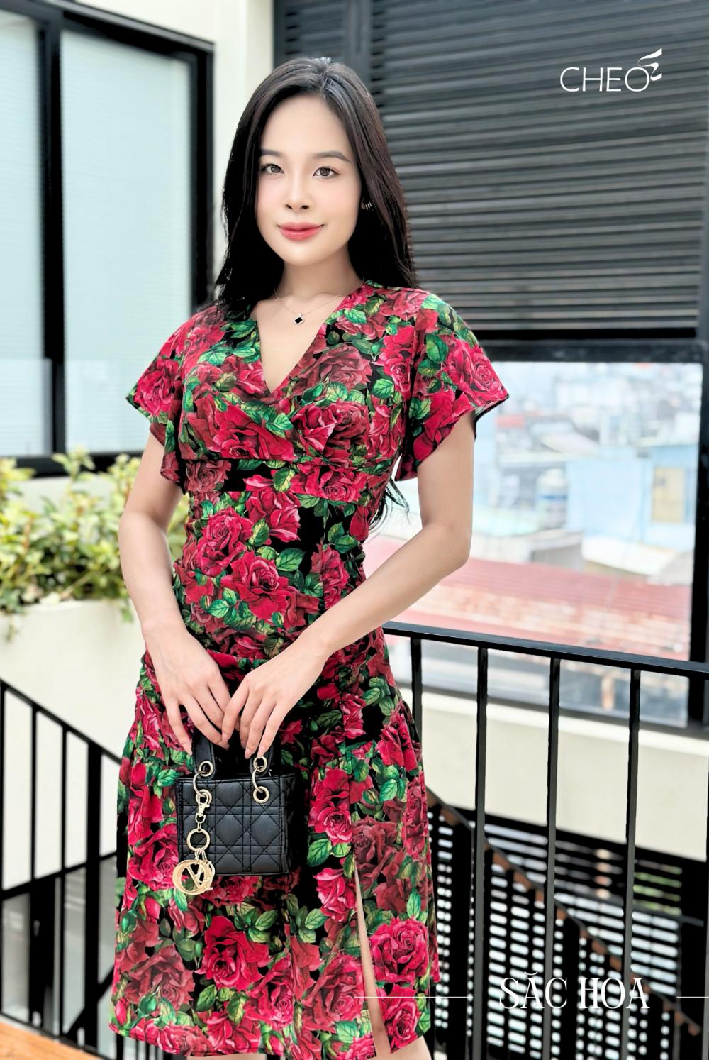 Đầm rút gấu CF hoa hồng