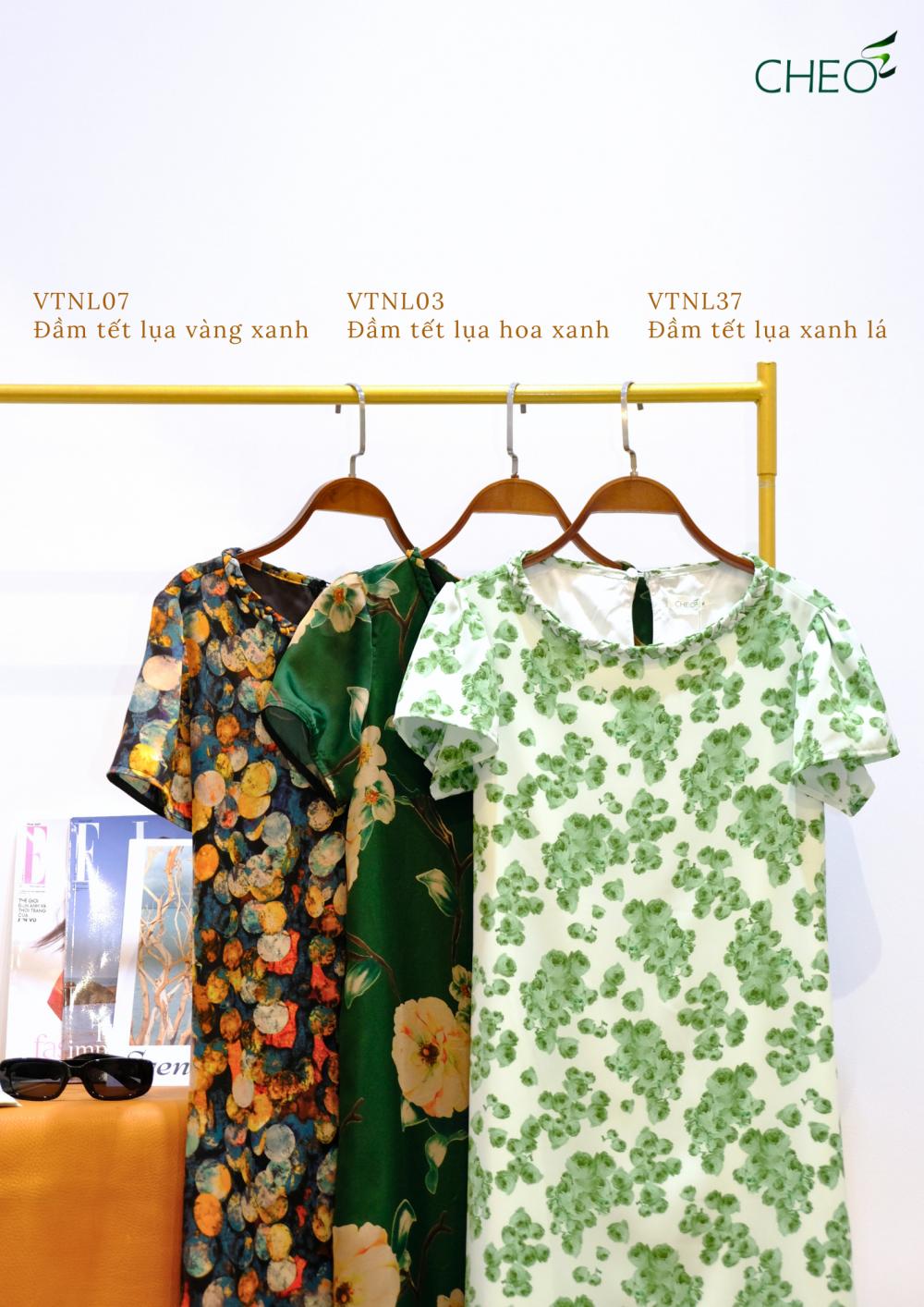 Đầm tết lụa xanh lá